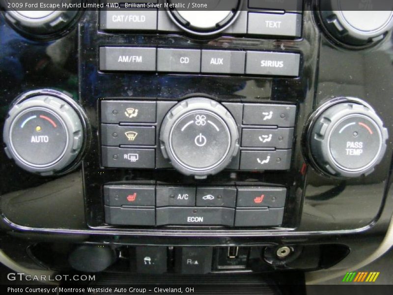 Controls of 2009 Escape Hybrid Limited 4WD