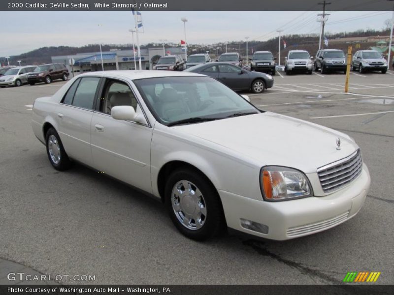 White Diamond / Oatmeal 2000 Cadillac DeVille Sedan
