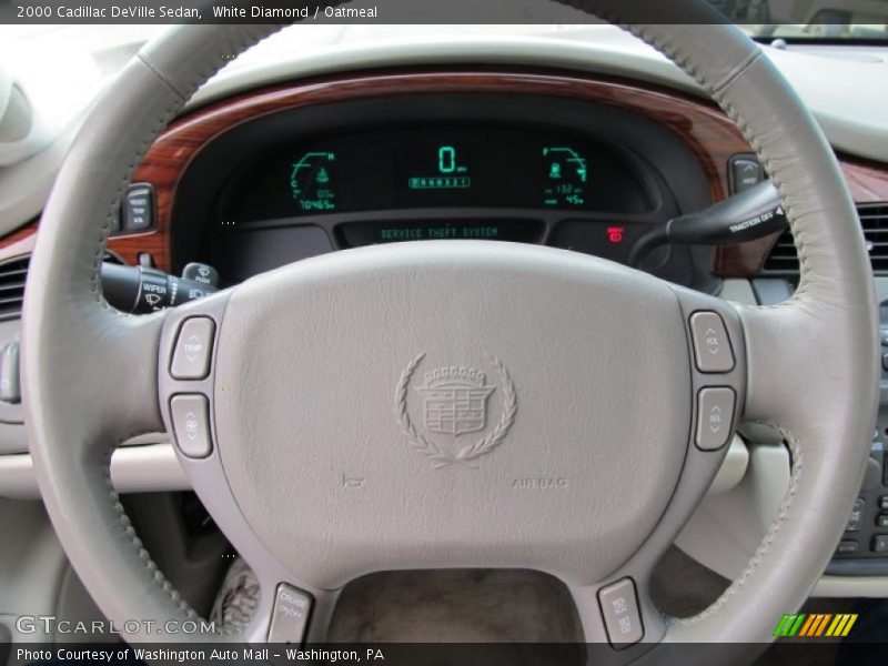 White Diamond / Oatmeal 2000 Cadillac DeVille Sedan