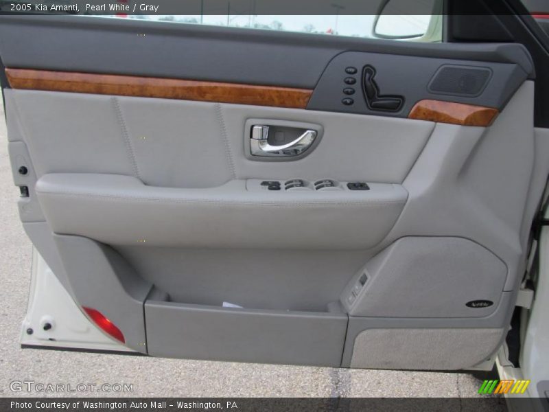 Pearl White / Gray 2005 Kia Amanti