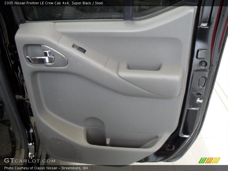 Super Black / Steel 2005 Nissan Frontier LE Crew Cab 4x4