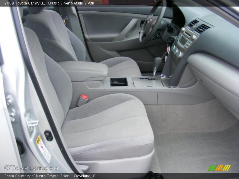 Classic Silver Metallic / Ash 2009 Toyota Camry LE