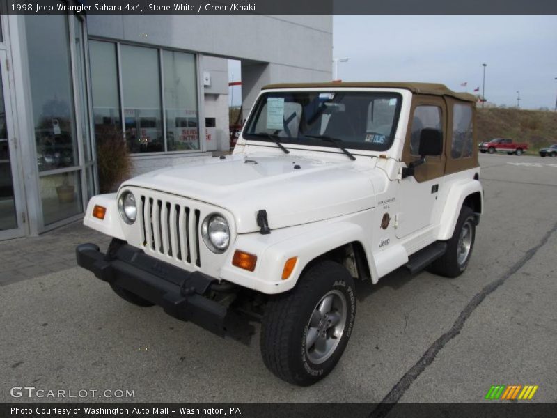 Front 3/4 View of 1998 Wrangler Sahara 4x4