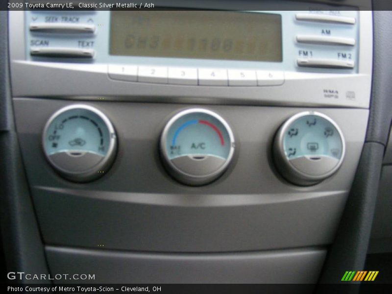 Classic Silver Metallic / Ash 2009 Toyota Camry LE