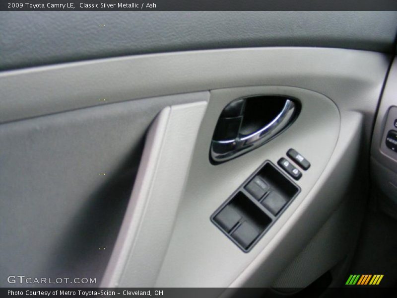 Classic Silver Metallic / Ash 2009 Toyota Camry LE