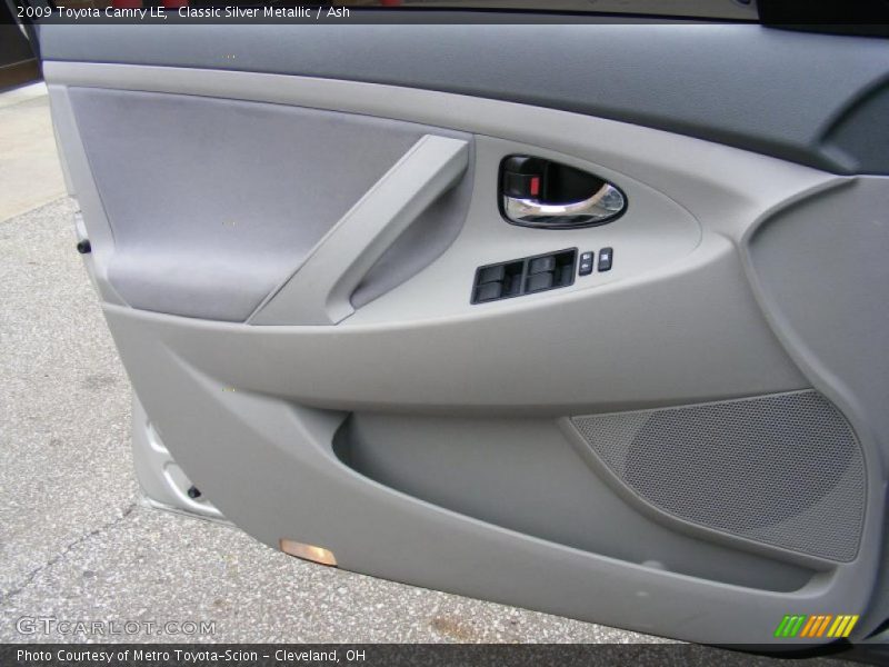 Classic Silver Metallic / Ash 2009 Toyota Camry LE