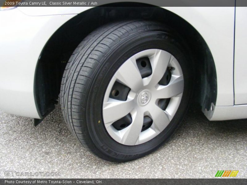 Classic Silver Metallic / Ash 2009 Toyota Camry LE