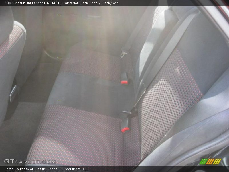 Labrador Black Pearl / Black/Red 2004 Mitsubishi Lancer RALLIART