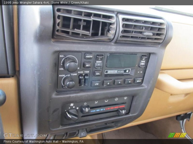 Controls of 1998 Wrangler Sahara 4x4