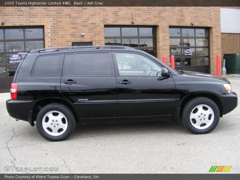 Black / Ash Gray 2006 Toyota Highlander Limited 4WD