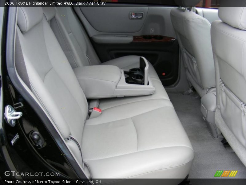 Black / Ash Gray 2006 Toyota Highlander Limited 4WD