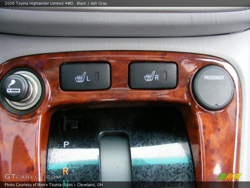 Black / Ash Gray 2006 Toyota Highlander Limited 4WD