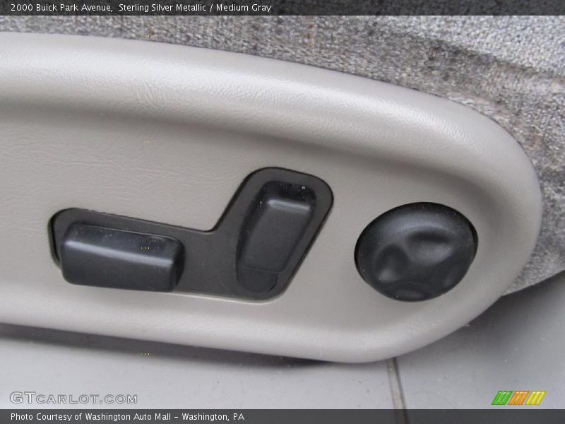 Sterling Silver Metallic / Medium Gray 2000 Buick Park Avenue