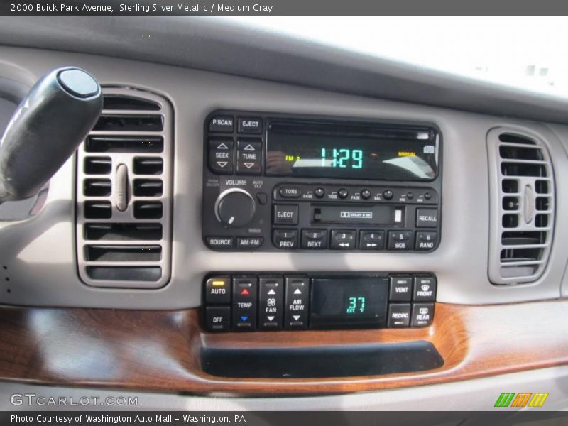 Sterling Silver Metallic / Medium Gray 2000 Buick Park Avenue