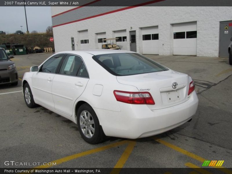 Super White / Ash 2007 Toyota Camry XLE