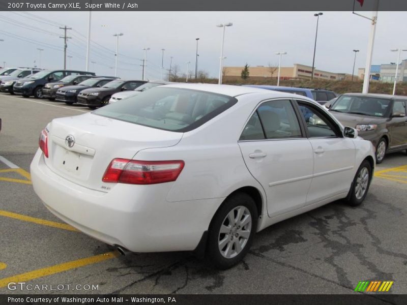 Super White / Ash 2007 Toyota Camry XLE