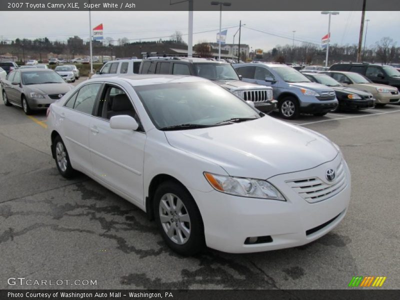 Super White / Ash 2007 Toyota Camry XLE