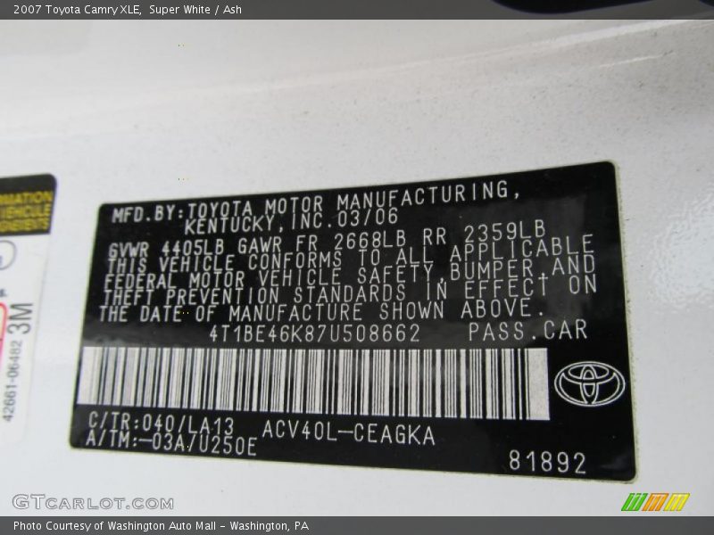 Super White / Ash 2007 Toyota Camry XLE