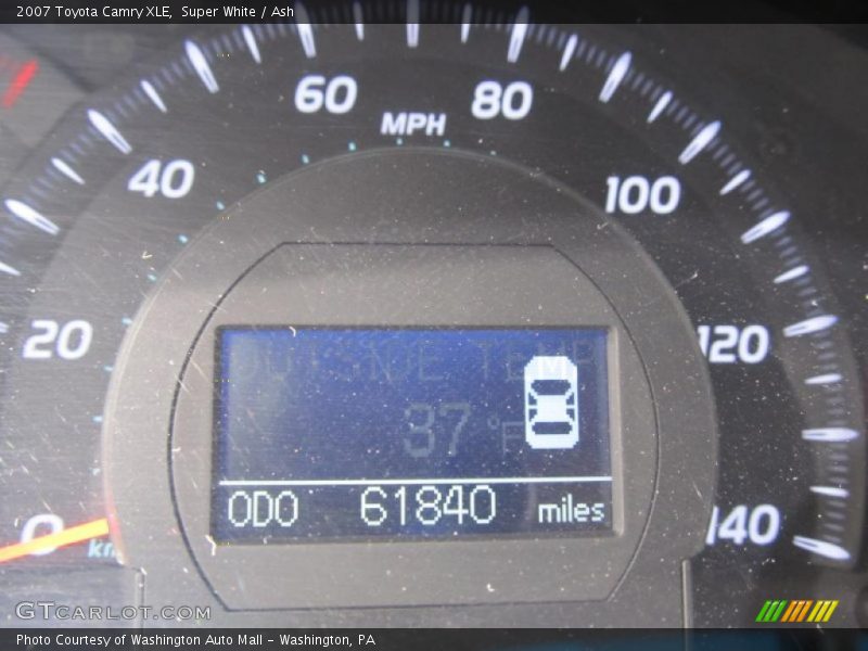 Super White / Ash 2007 Toyota Camry XLE