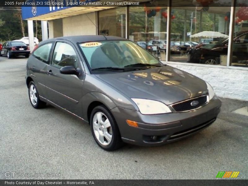 Liquid Grey Metallic / Charcoal/Charcoal 2005 Ford Focus ZX3 SES Coupe