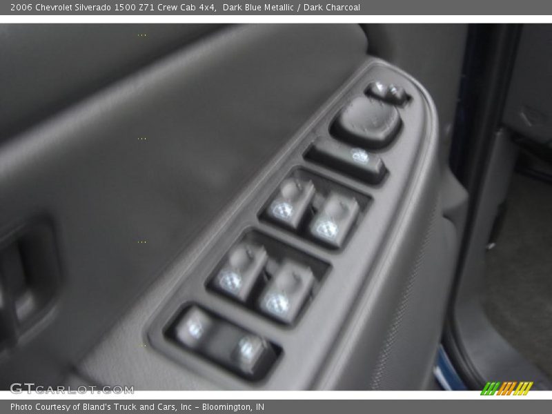 Dark Blue Metallic / Dark Charcoal 2006 Chevrolet Silverado 1500 Z71 Crew Cab 4x4