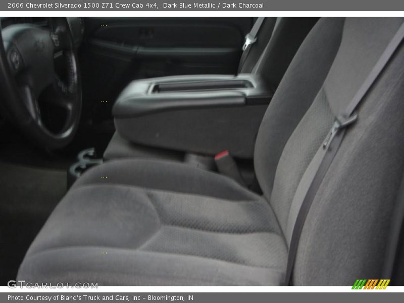 Dark Blue Metallic / Dark Charcoal 2006 Chevrolet Silverado 1500 Z71 Crew Cab 4x4