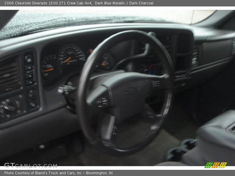 Dark Blue Metallic / Dark Charcoal 2006 Chevrolet Silverado 1500 Z71 Crew Cab 4x4