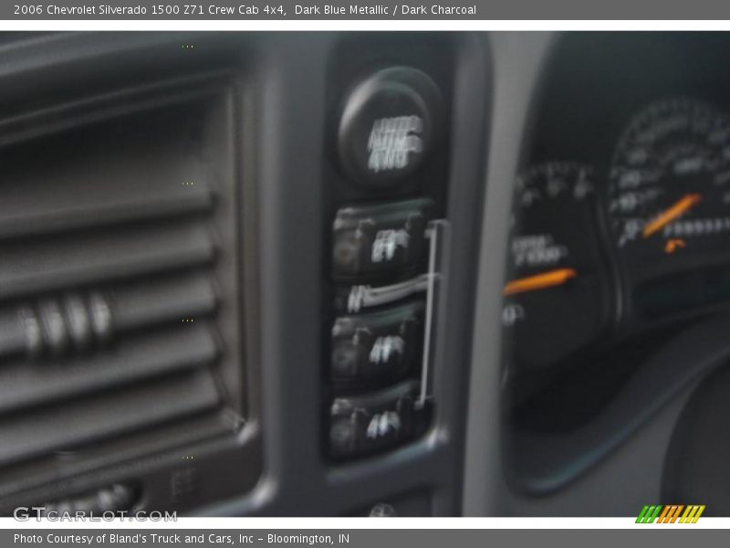 Dark Blue Metallic / Dark Charcoal 2006 Chevrolet Silverado 1500 Z71 Crew Cab 4x4