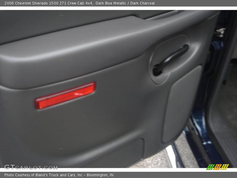 Dark Blue Metallic / Dark Charcoal 2006 Chevrolet Silverado 1500 Z71 Crew Cab 4x4