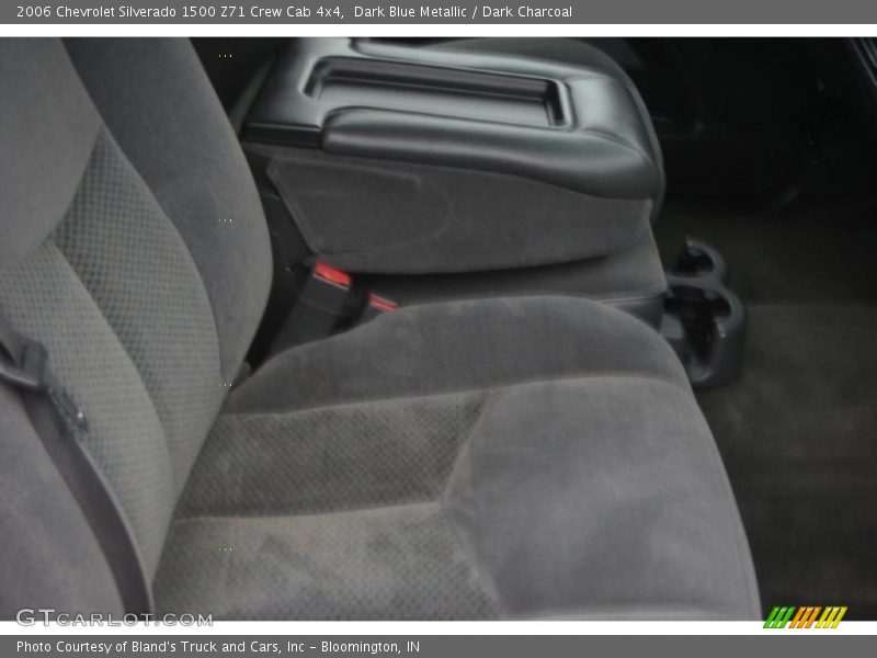 Dark Blue Metallic / Dark Charcoal 2006 Chevrolet Silverado 1500 Z71 Crew Cab 4x4