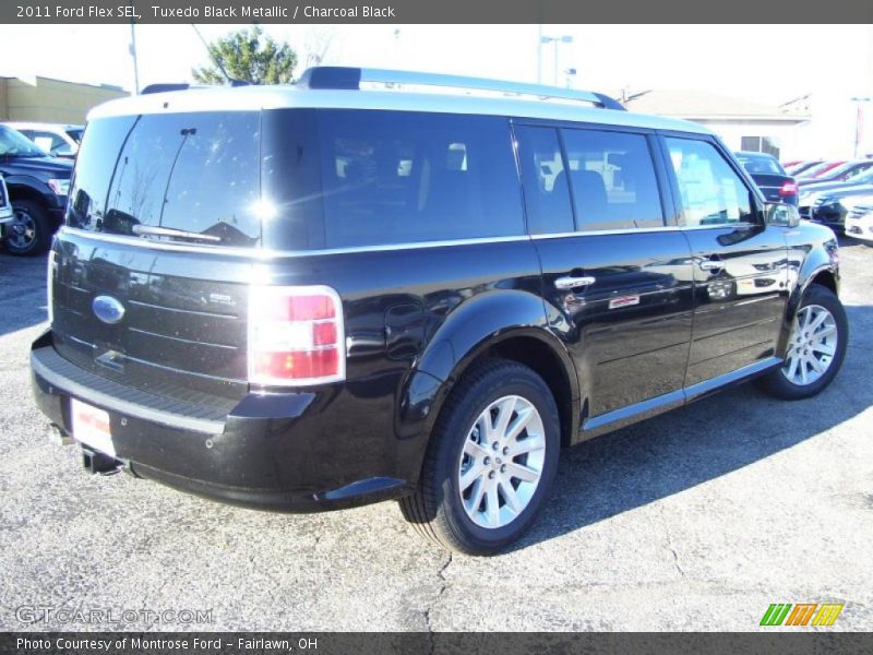 Tuxedo Black Metallic / Charcoal Black 2011 Ford Flex SEL