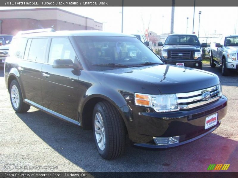 Tuxedo Black Metallic / Charcoal Black 2011 Ford Flex SEL