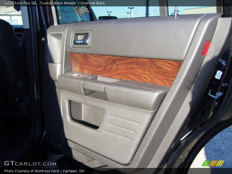 Tuxedo Black Metallic / Charcoal Black 2011 Ford Flex SEL