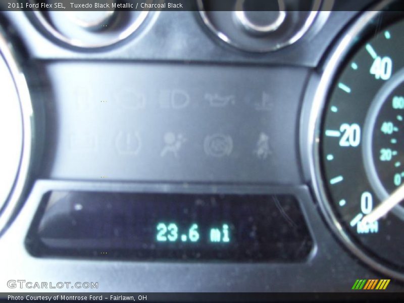 Tuxedo Black Metallic / Charcoal Black 2011 Ford Flex SEL