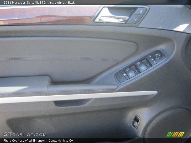 Arctic White / Black 2011 Mercedes-Benz ML 350