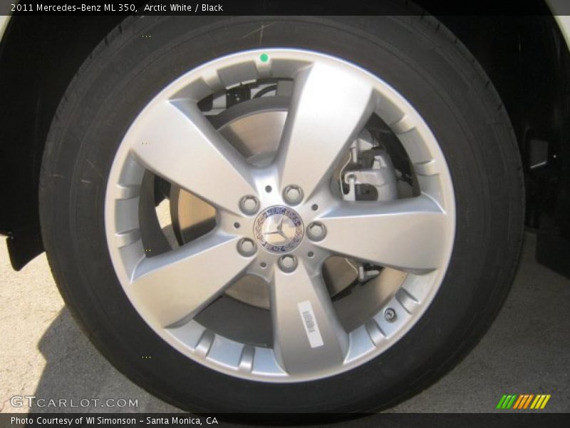 Arctic White / Black 2011 Mercedes-Benz ML 350
