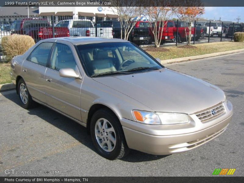 Front 3/4 View of 1999 Camry XLE V6