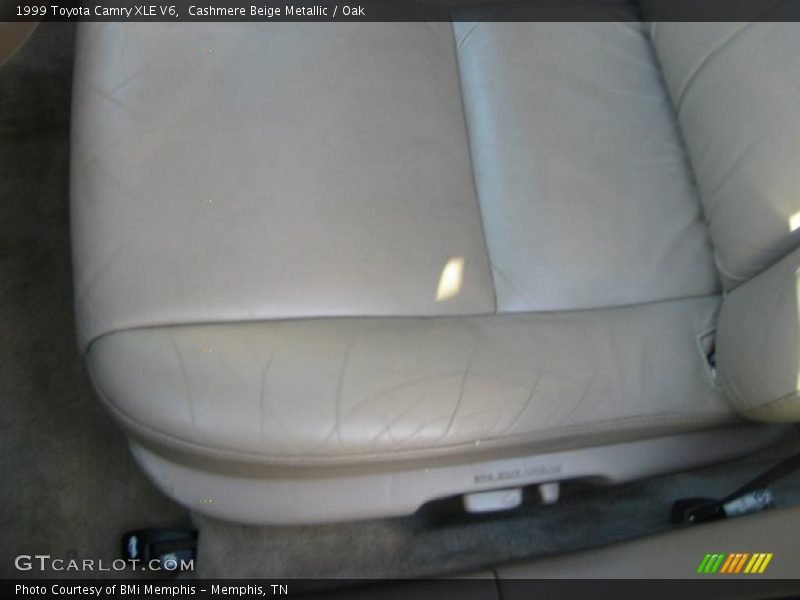 Cashmere Beige Metallic / Oak 1999 Toyota Camry XLE V6