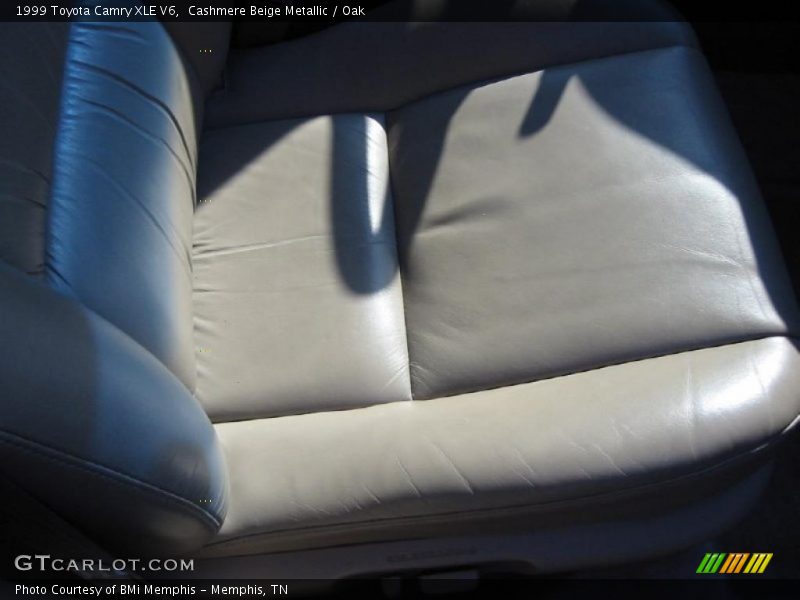 Cashmere Beige Metallic / Oak 1999 Toyota Camry XLE V6