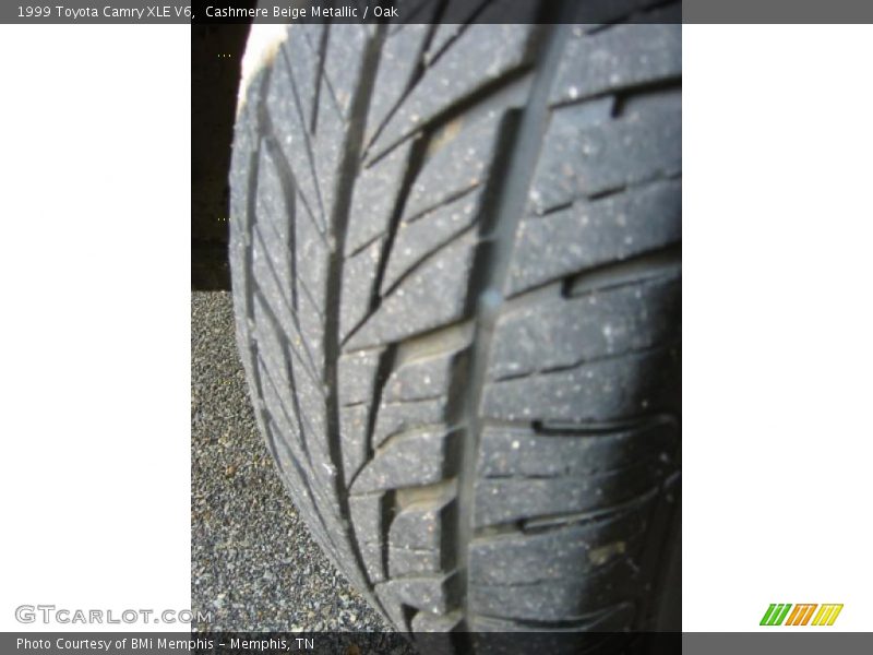 Cashmere Beige Metallic / Oak 1999 Toyota Camry XLE V6
