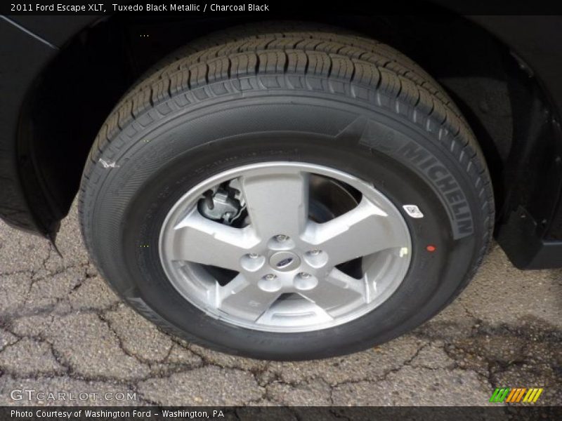 Tuxedo Black Metallic / Charcoal Black 2011 Ford Escape XLT