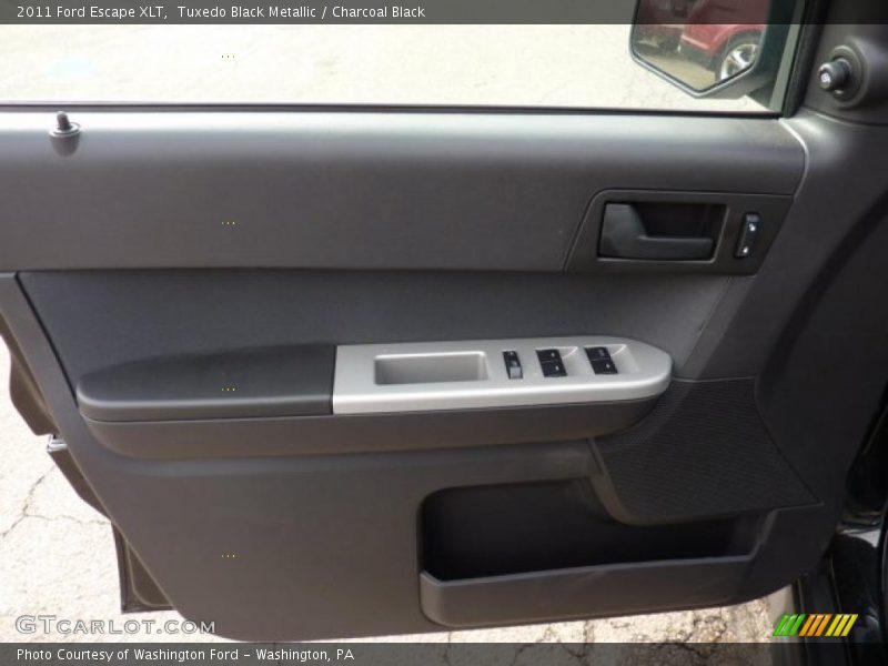 Tuxedo Black Metallic / Charcoal Black 2011 Ford Escape XLT