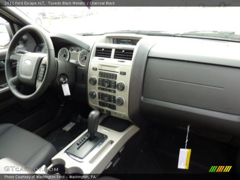 Tuxedo Black Metallic / Charcoal Black 2011 Ford Escape XLT