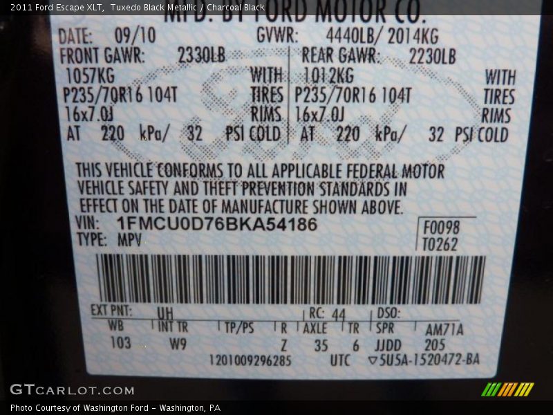 Tuxedo Black Metallic / Charcoal Black 2011 Ford Escape XLT