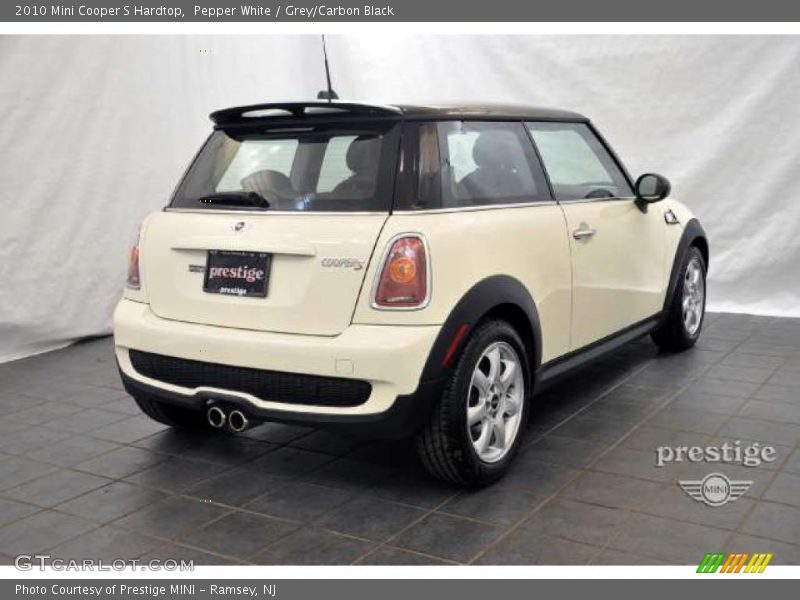 Pepper White / Grey/Carbon Black 2010 Mini Cooper S Hardtop