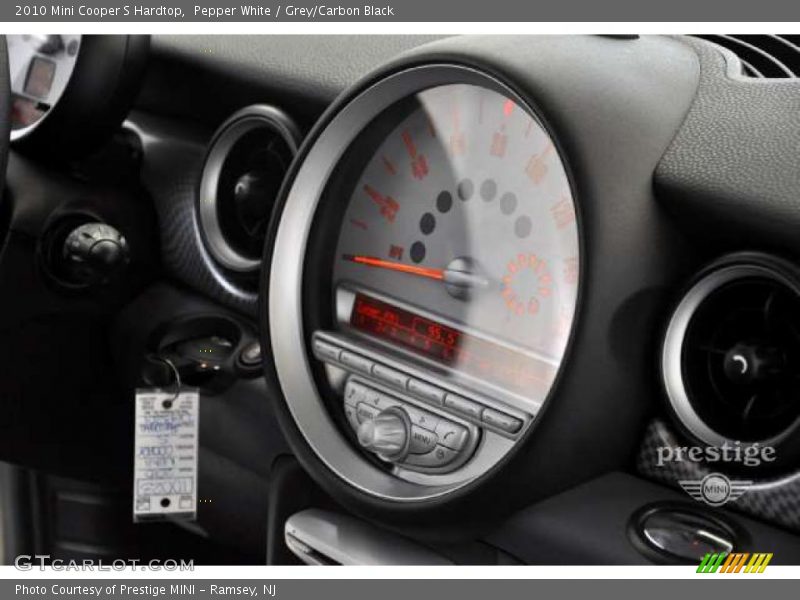 Pepper White / Grey/Carbon Black 2010 Mini Cooper S Hardtop