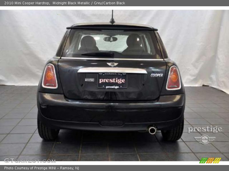 Midnight Black Metallic / Grey/Carbon Black 2010 Mini Cooper Hardtop