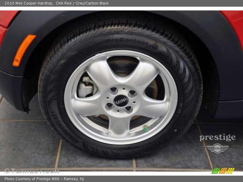 Chili Red / Grey/Carbon Black 2010 Mini Cooper Hardtop