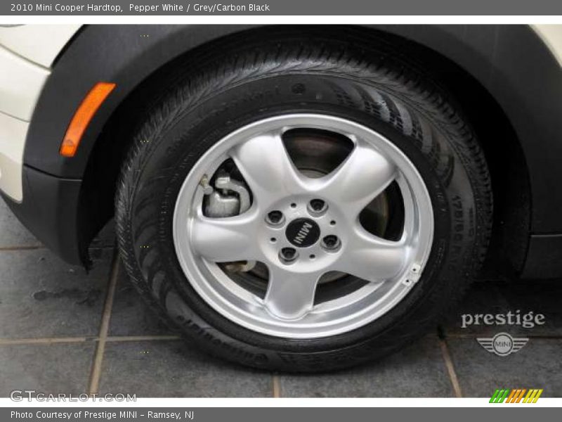 Pepper White / Grey/Carbon Black 2010 Mini Cooper Hardtop