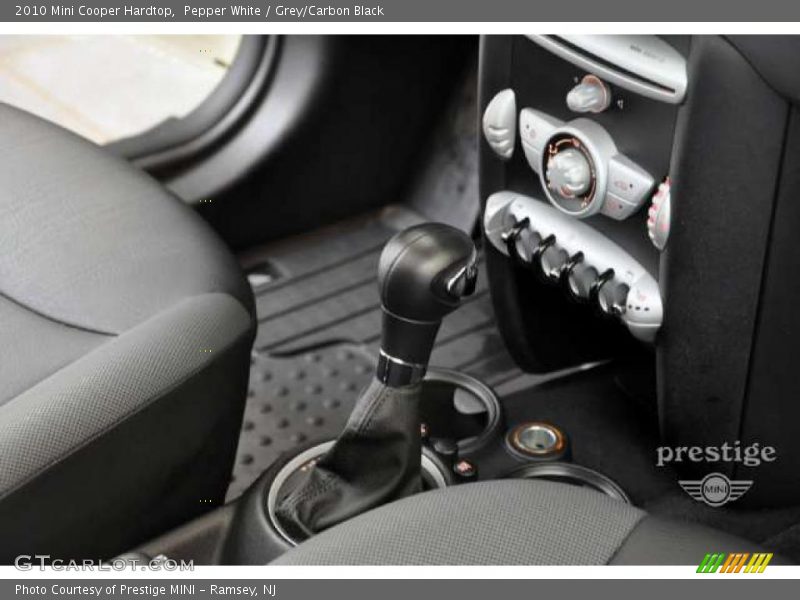 Pepper White / Grey/Carbon Black 2010 Mini Cooper Hardtop
